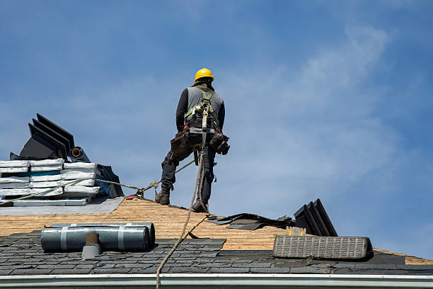Professional Roofing technician working in Culver, OR